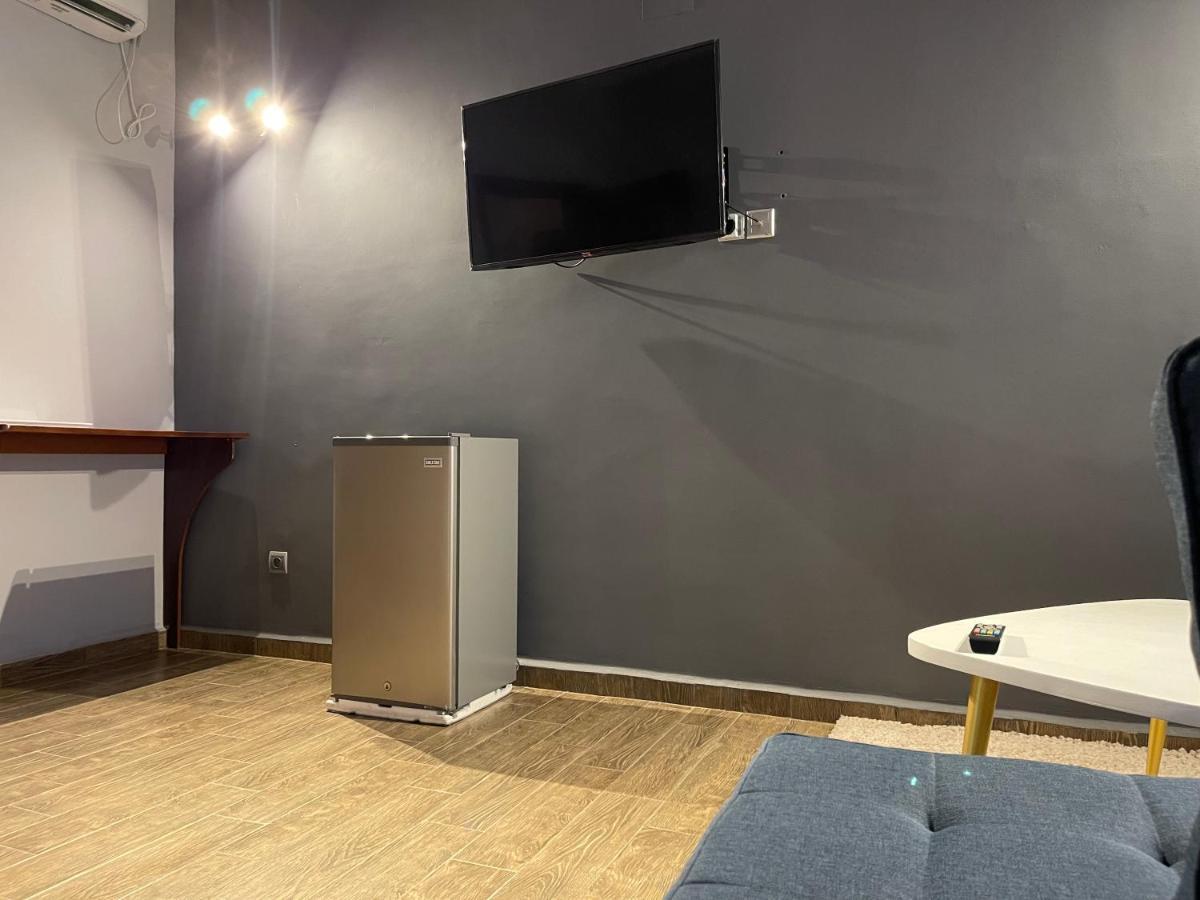 La Rochelle Hotel Yaoundé エクステリア 写真