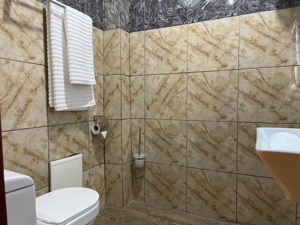La Rochelle Hotel Yaoundé エクステリア 写真