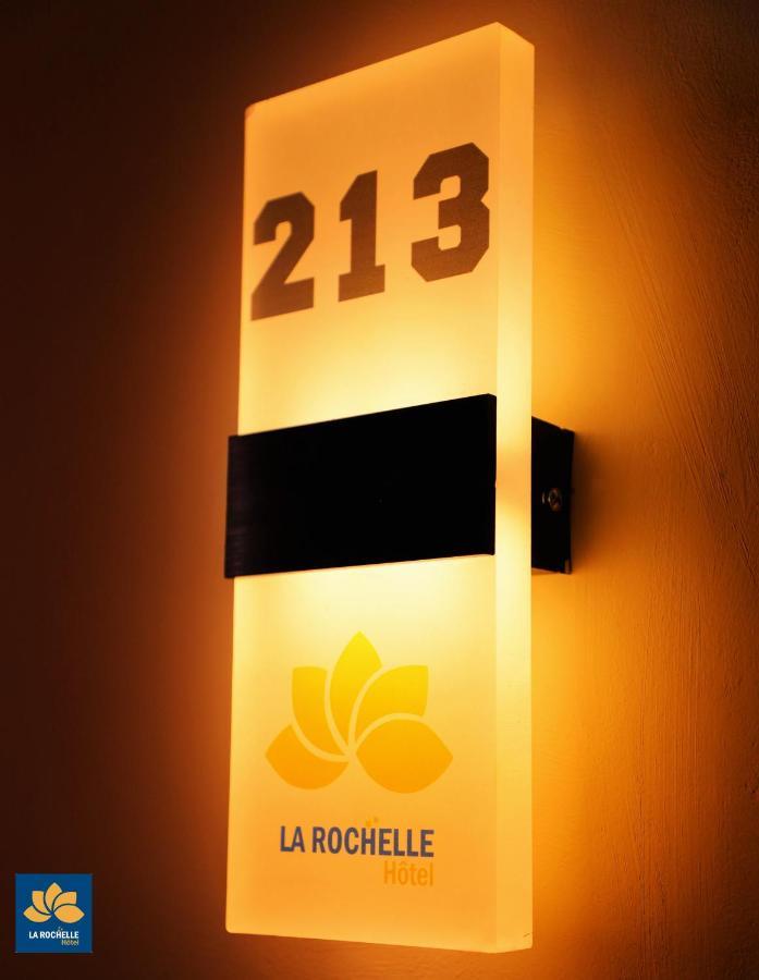 La Rochelle Hotel Yaoundé エクステリア 写真