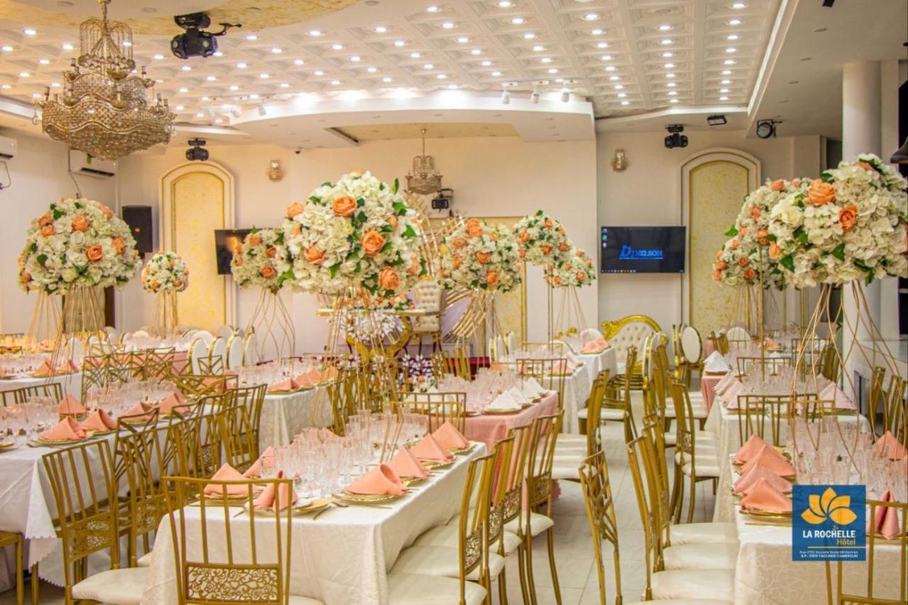 La Rochelle Hotel Yaoundé エクステリア 写真